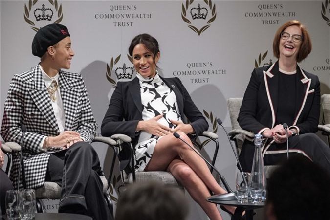 Người ta chê Meghan Markle kém duyên khi mặc váy, dáng đứng của cô phản hồi: Đúng rồi! - Ảnh 6.