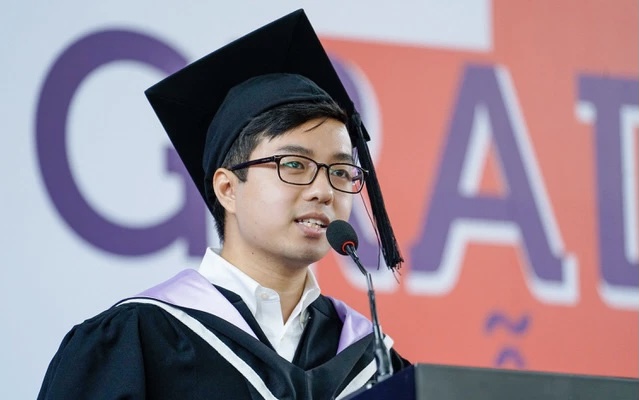 Thủ khoa tốt nghiệp điểm tuyệt đối Đại học RMIT: "Tôi chơi nhiều hơn học" - Ảnh 1. Thủ khoa tốt nghiệp điểm tuyệt đối Đại học RMIT: "Tôi chơi nhiều hơn học" - Ảnh 1.