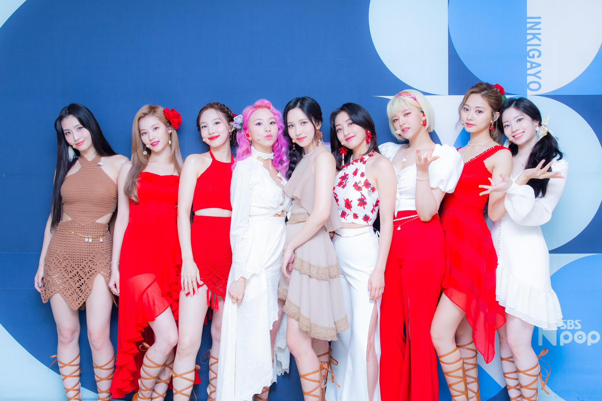 Mỹ nhân Twice bị stylist ghét bỏ, luôn mặc xấu nhất nhóm nhưng sự thật phía sau khiến ai cũng xót xa - Ảnh 2. Mỹ nhân Twice bị stylist ghét bỏ, luôn mặc xấu nhất nhóm nhưng sự thật phía sau khiến ai cũng xót xa - Ảnh 2.
