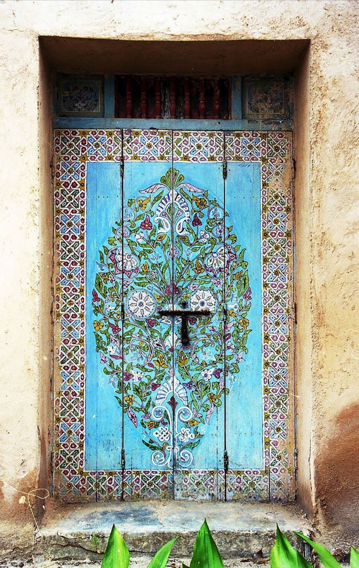 Những cánh cửa nhà ngập tràn màu sắc trên thế giới - Ảnh 5.