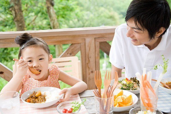 4 thứ bố mẹ càng mạnh tay &quot;chịu chi&quot; bao nhiêu con càng phát triển đúng tiềm năng bấy nhiêu, tương lai chắc chắn thành công rực rỡ - Ảnh 2.