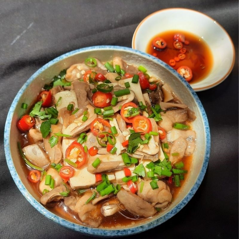 Nhìn qua tưởng bát thịt kho nhưng đây lại là món ăn thuần chay vừa ngon vừa bổ - Ảnh 9. Nhìn qua tưởng bát thịt kho nhưng đây lại là món ăn thuần chay vừa ngon vừa bổ - Ảnh 9.