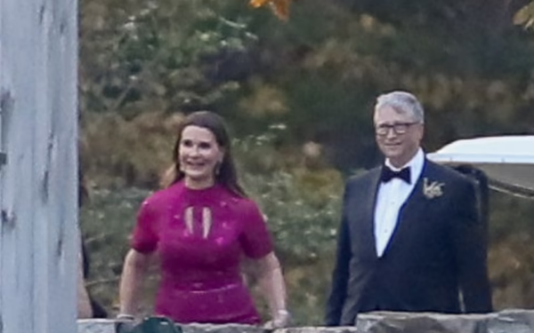 Con gái tỷ phú Bill Gates đăng bức ảnh chứa chi tiết đặc biệt mừng sinh nhật bố, động thái của vợ cũ mới thật bất ngờ - Ảnh 4.