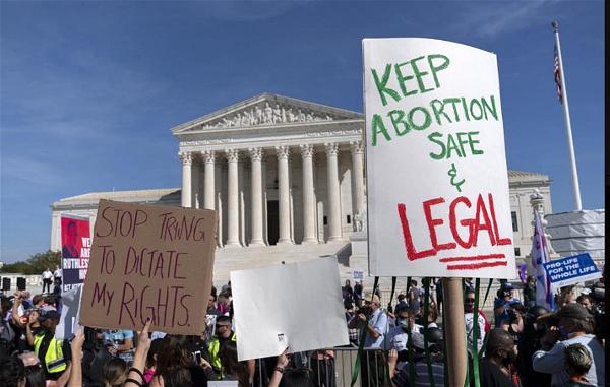 Biểu tình phản đối quyền được phá thai lan rộng ở Mỹ - Ảnh 1.