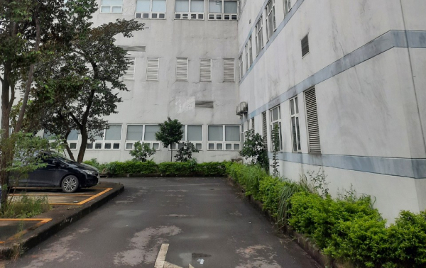 Vụ bé trai 2 tuổi rơi tầng 9 bệnh viện tử vong: Tổng Giám đốc Bệnh viện Quốc tế Green nhận trách nhiệm với Sở Y tế - Ảnh 1. Vụ bé trai 2 tuổi rơi tầng 9 bệnh viện tử vong: Tổng Giám đốc Bệnh viện Quốc tế Green nhận trách nhiệm với Sở Y tế - Ảnh 1.