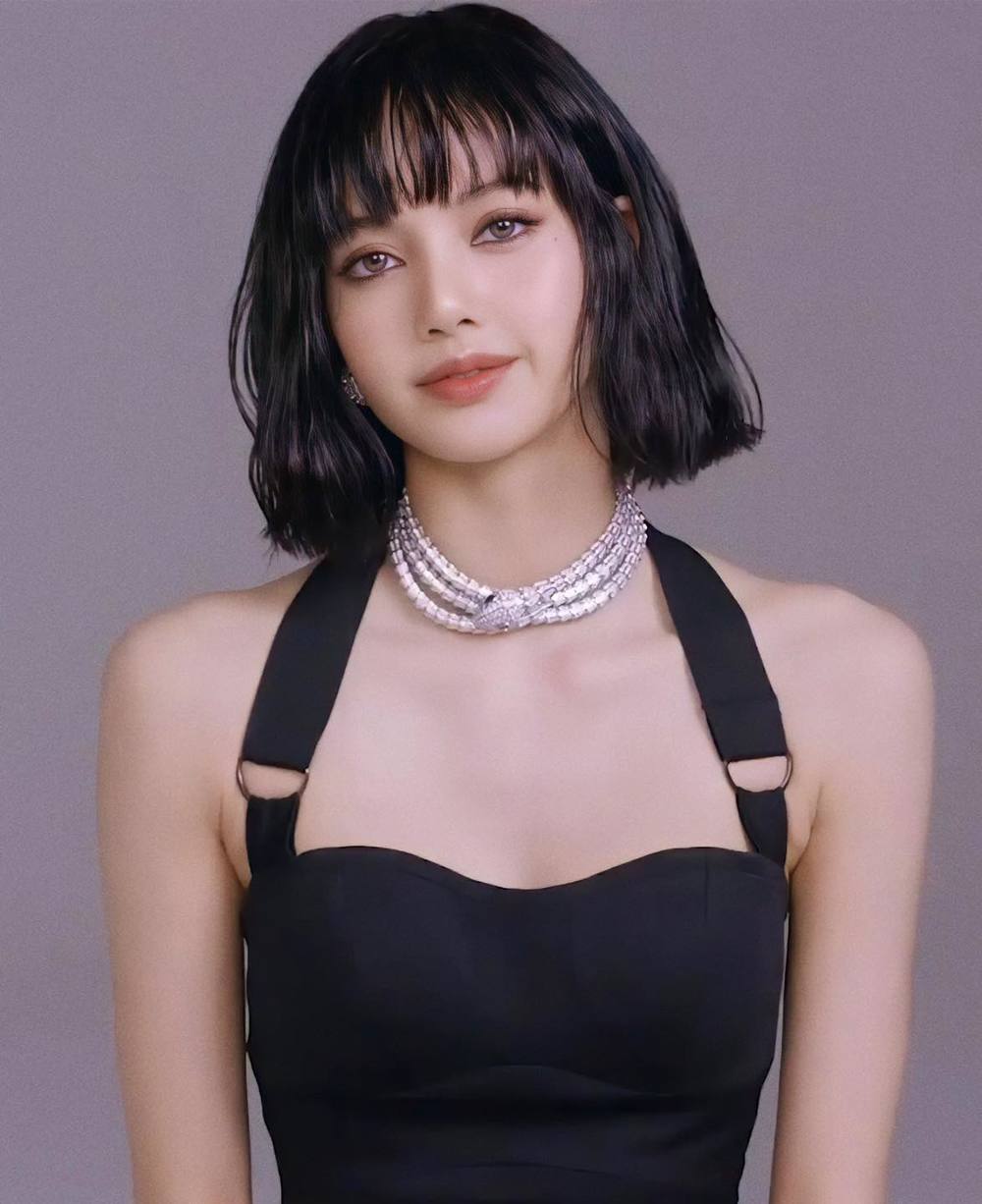 Lisa bị đối xử bất công Bị &quot;đì&quot; nhất BLACKPINK: YG ghẻ lạnh Lisa đến độ CEO của BVLGARI cũng phải tiếc than - Ảnh 1.