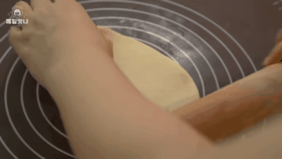 Không cần lò nướng làm bánh mì khoai lang siêu nhanh 20 phút ủ bột - Ảnh 12.