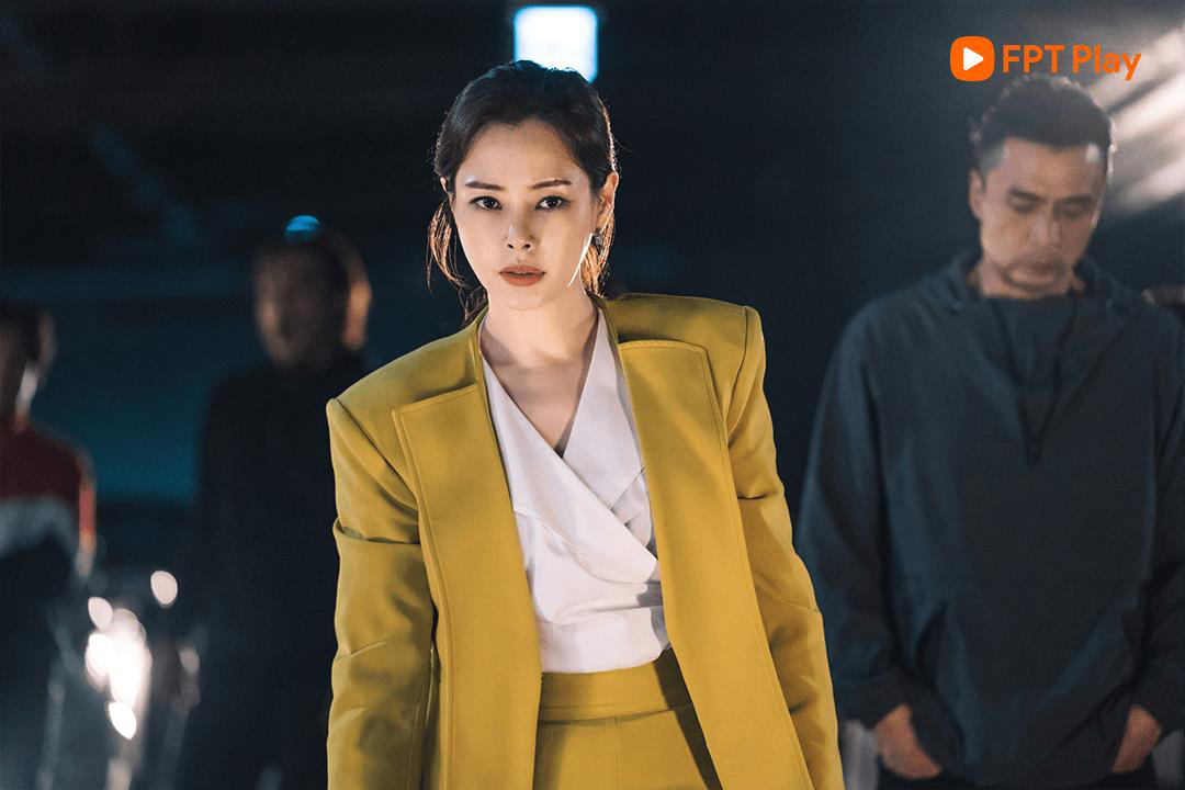 Phim Nữ Thanh Tra Tài Ba: Sau chuỗi drama bất tận, Honey Lee trở mình khiến liên minh mẹ chồng - chị dâu lục đục - Ảnh 1. Phim Nữ Thanh Tra Tài Ba: Sau chuỗi drama bất tận, Honey Lee trở mình khiến liên minh mẹ chồng - chị dâu lục đục - Ảnh 1.