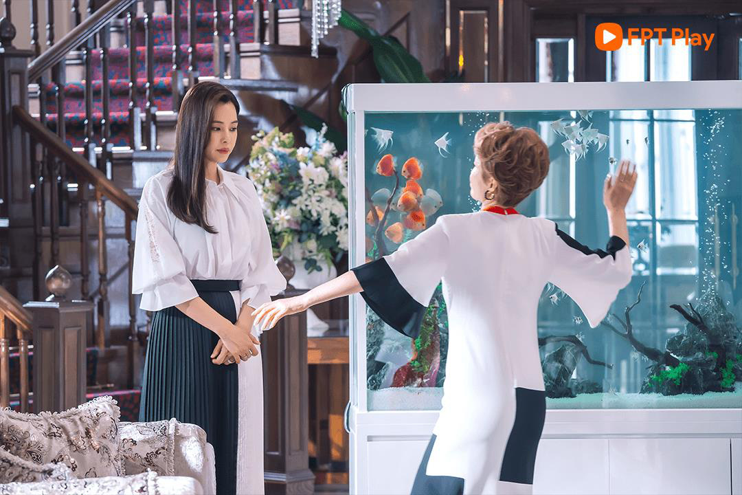 Phim Nữ Thanh Tra Tài Ba: Sau chuỗi drama bất tận, Honey Lee trở mình khiến liên minh mẹ chồng - chị dâu lục đục - Ảnh 2. Phim Nữ Thanh Tra Tài Ba: Sau chuỗi drama bất tận, Honey Lee trở mình khiến liên minh mẹ chồng - chị dâu lục đục - Ảnh 2.