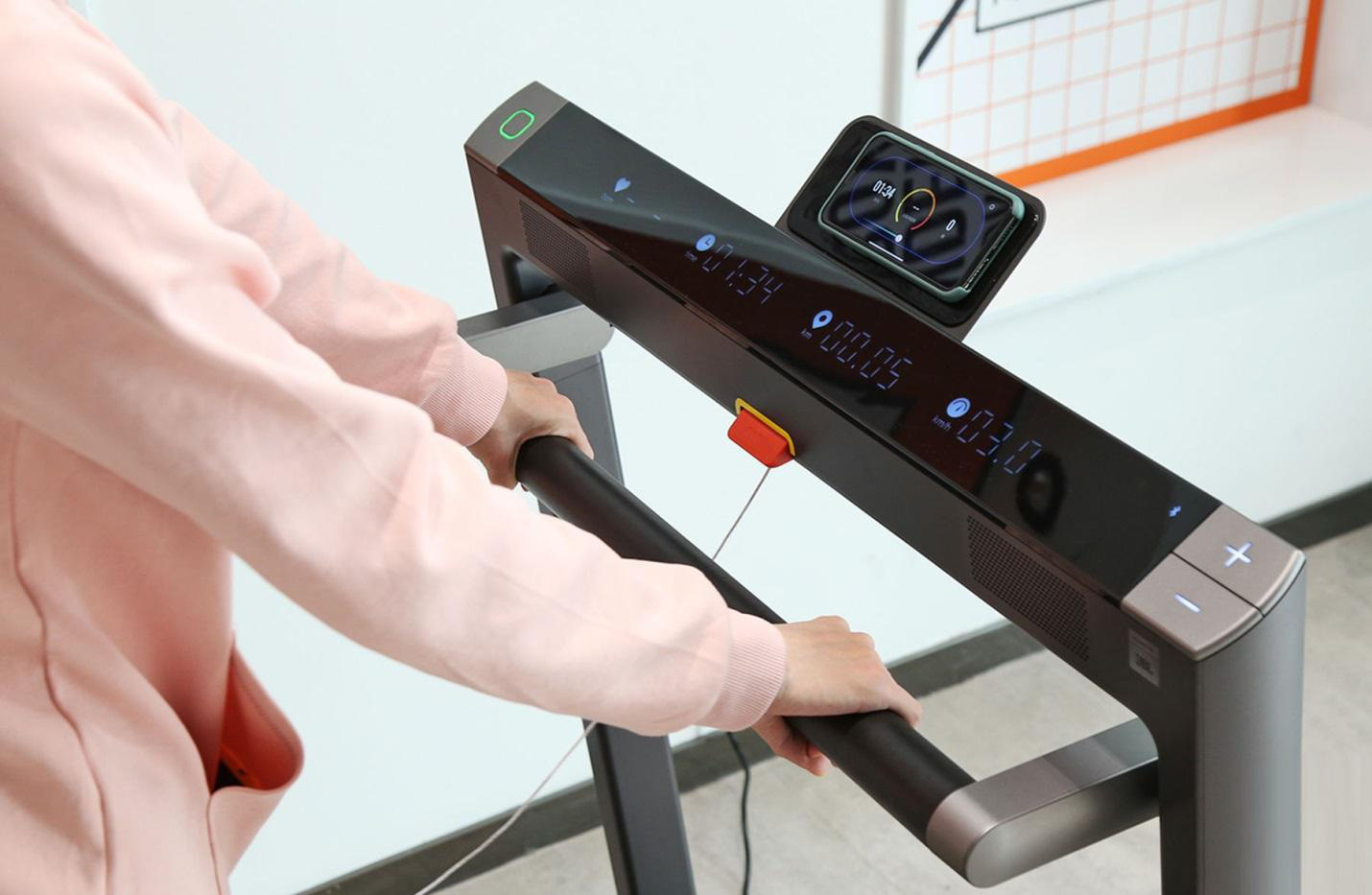 Đồng lòng chống dịch, ở nhà vẫn khỏe nhờ máy chạy bộ Amazfit AirRun - Ảnh 3. Đồng lòng chống dịch, ở nhà vẫn khỏe nhờ máy chạy bộ Amazfit AirRun - Ảnh 3.