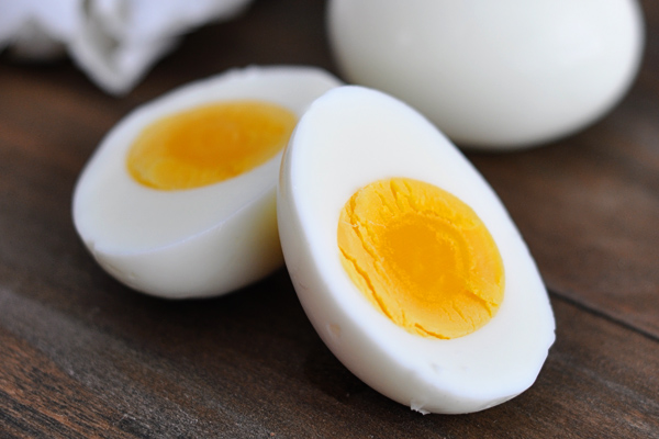 Lòng trắng trứng giàu dinh dưỡng lại chứa lượng collagen dồi dào nhưng chuyên gia khẳng định chỉ tốt khi dùng đúng cách! - Ảnh 3.
