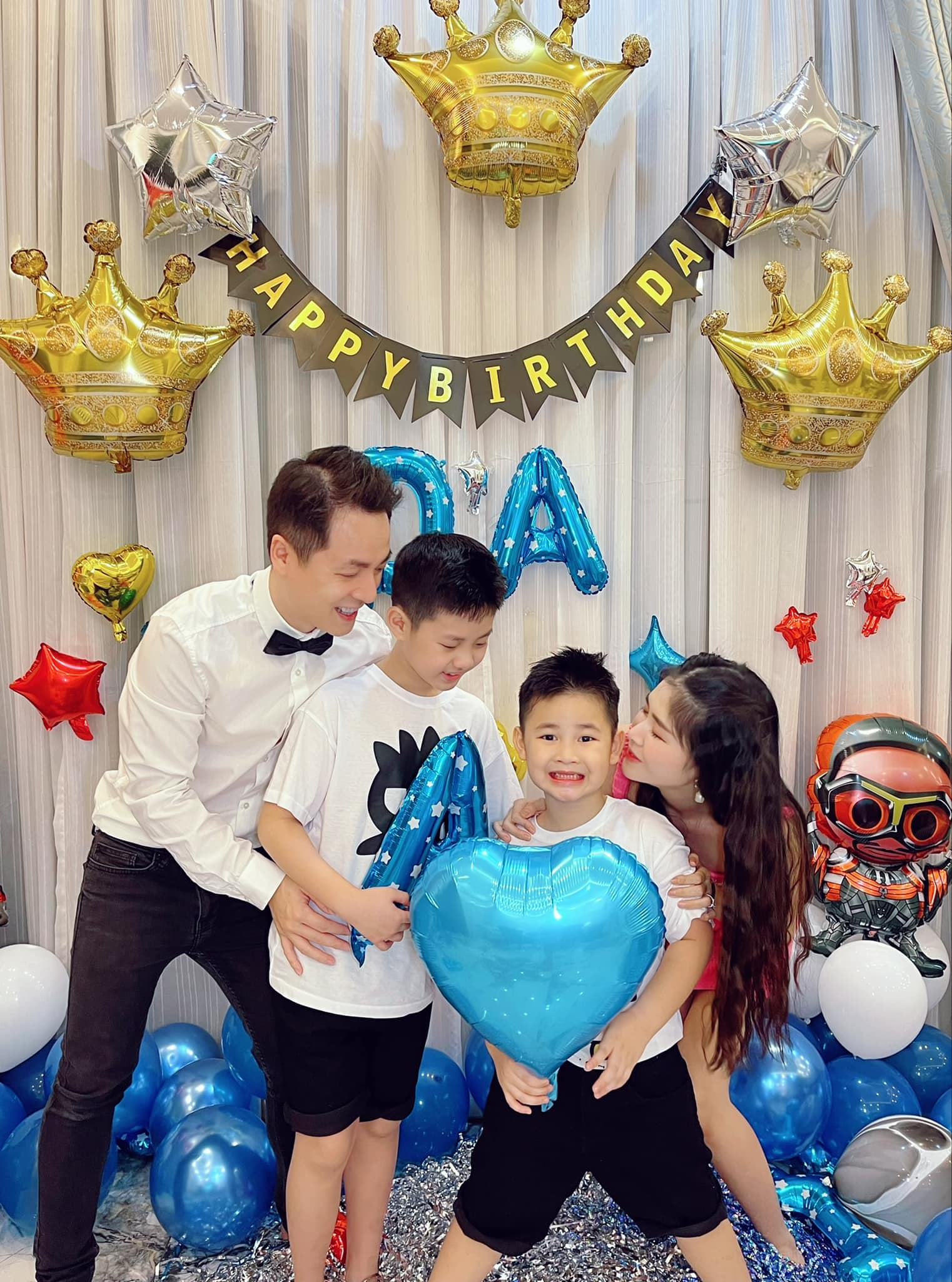 Vợ chồng cầu thủ Duy Mạnh tổ chức sinh nhật 1 tuổi cho con trai  Tin tức  Online