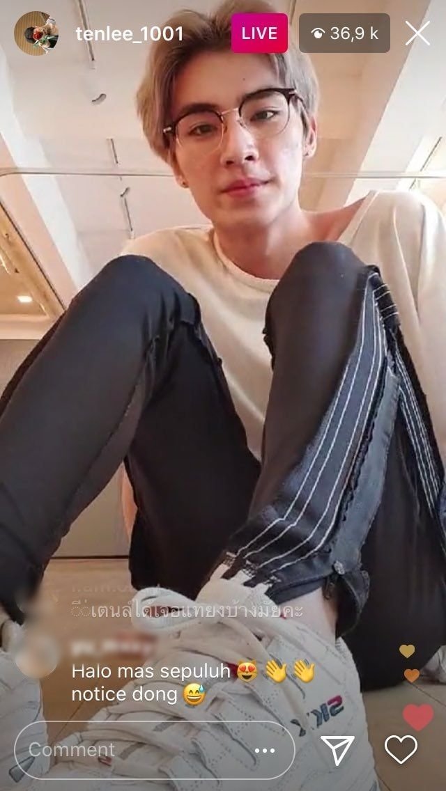 Idol làm đại sứ của hãng này mà trót vui tay dùng đồ hãng khác: Xử lý thế nào cho ngầu đét? - Ảnh 11. Idol làm đại sứ của hãng này mà trót vui tay dùng đồ hãng khác: Xử lý thế nào cho ngầu đét? - Ảnh 11.