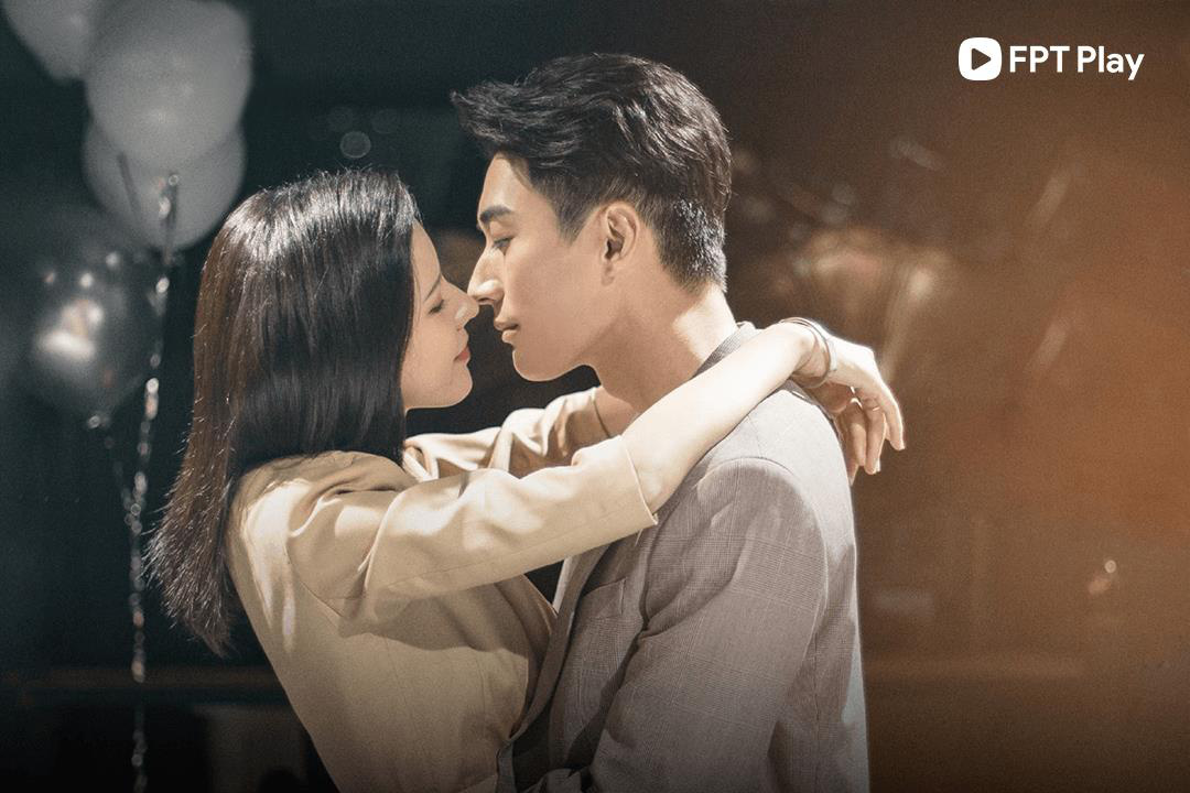 Trai đẹp Lưu Học Nghĩa làm người thứ ba trên FPT Play - Ảnh 2. Trai đẹp Lưu Học Nghĩa làm người thứ ba trên FPT Play - Ảnh 2.