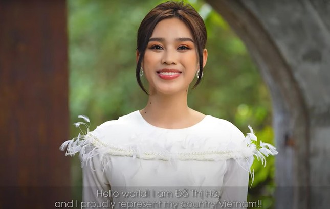 Fan thích thú khi Đỗ Thị Hà đưa ảnh làm ruộng vào clip giới thiệu bản thân ở Miss World - Ảnh 1.