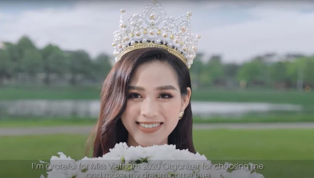 Fan thích thú khi Đỗ Thị Hà đưa ảnh làm ruộng vào clip giới thiệu bản thân ở Miss World - Ảnh 6.