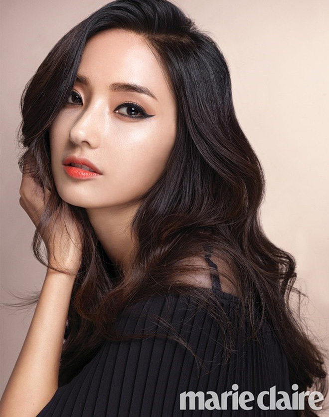 Búp Bê Xứ Hàn'' Han Chae Young Có Cuộc Sống Thế Nào Trong Nhà Hào Môn Mà Được Cho Là Cô Dâu May Mắn Nhất Kbiz?