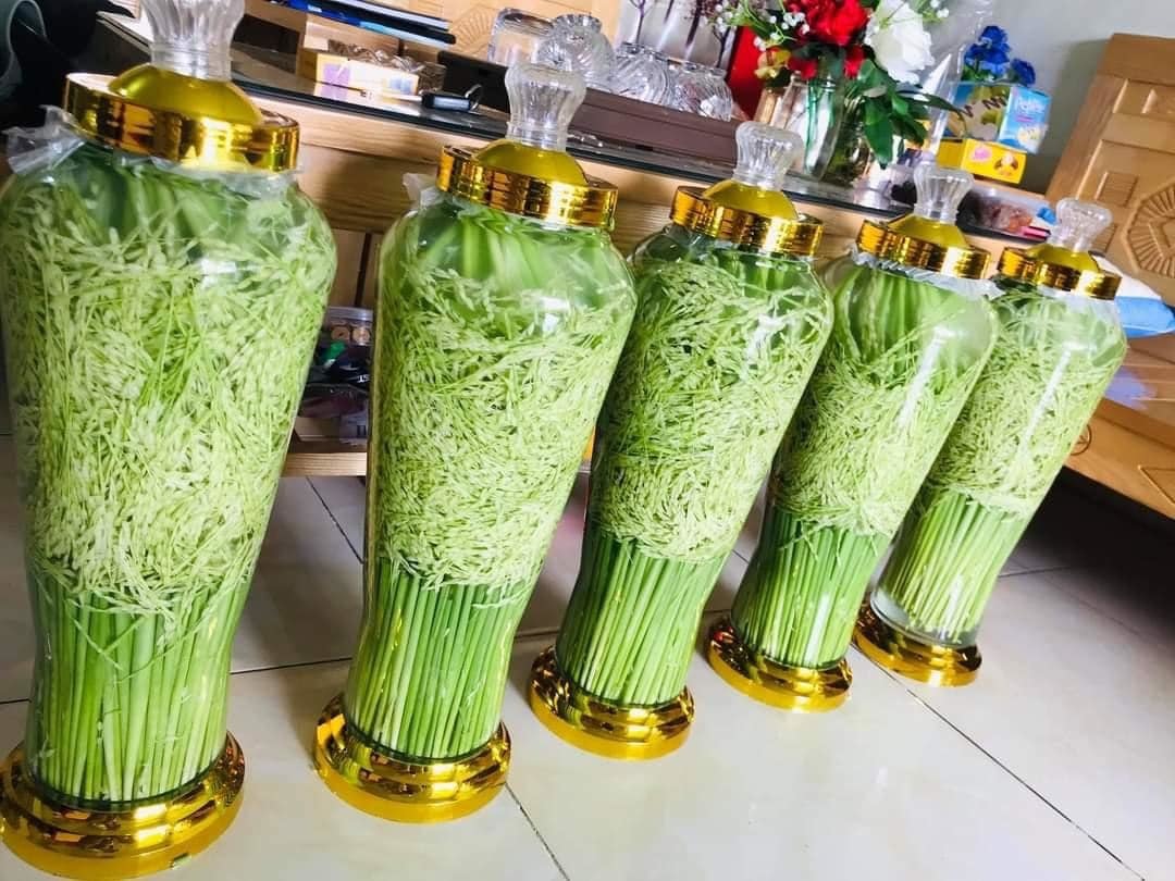 Rượu nếp cẩm thơm ngon, đẹp mắt được chị em háo hức đặt hàng cho chồng nhậu trong dịp Tết - Ảnh 1. Rượu nếp cẩm thơm ngon, đẹp mắt được chị em háo hức đặt hàng cho chồng nhậu trong dịp Tết - Ảnh 1.