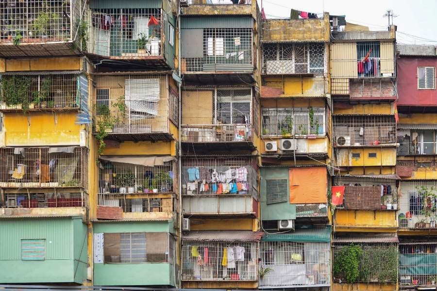 Căn hộ tập thể cũ kỹ ở Hà Nội rao bán trăm triệu mỗi m2 - Ảnh 1. Căn hộ tập thể cũ kỹ ở Hà Nội rao bán trăm triệu mỗi m2 - Ảnh 1.