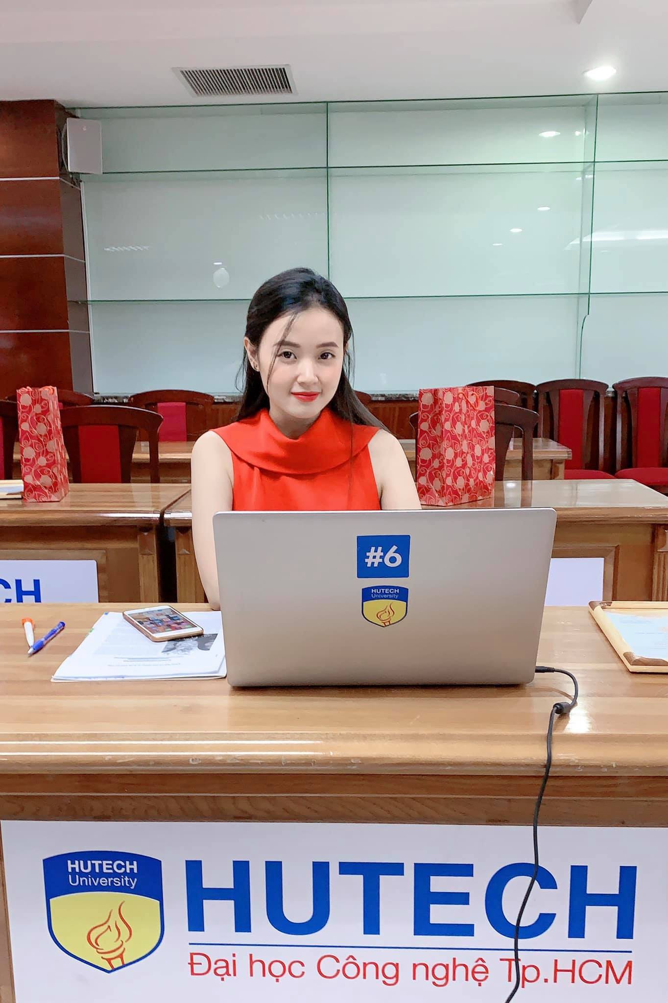3 cô giáo trẻ - đẹp - giỏi của showbiz Việt: Người xuất sắc từ thời học sinh, người dùng học vấn 