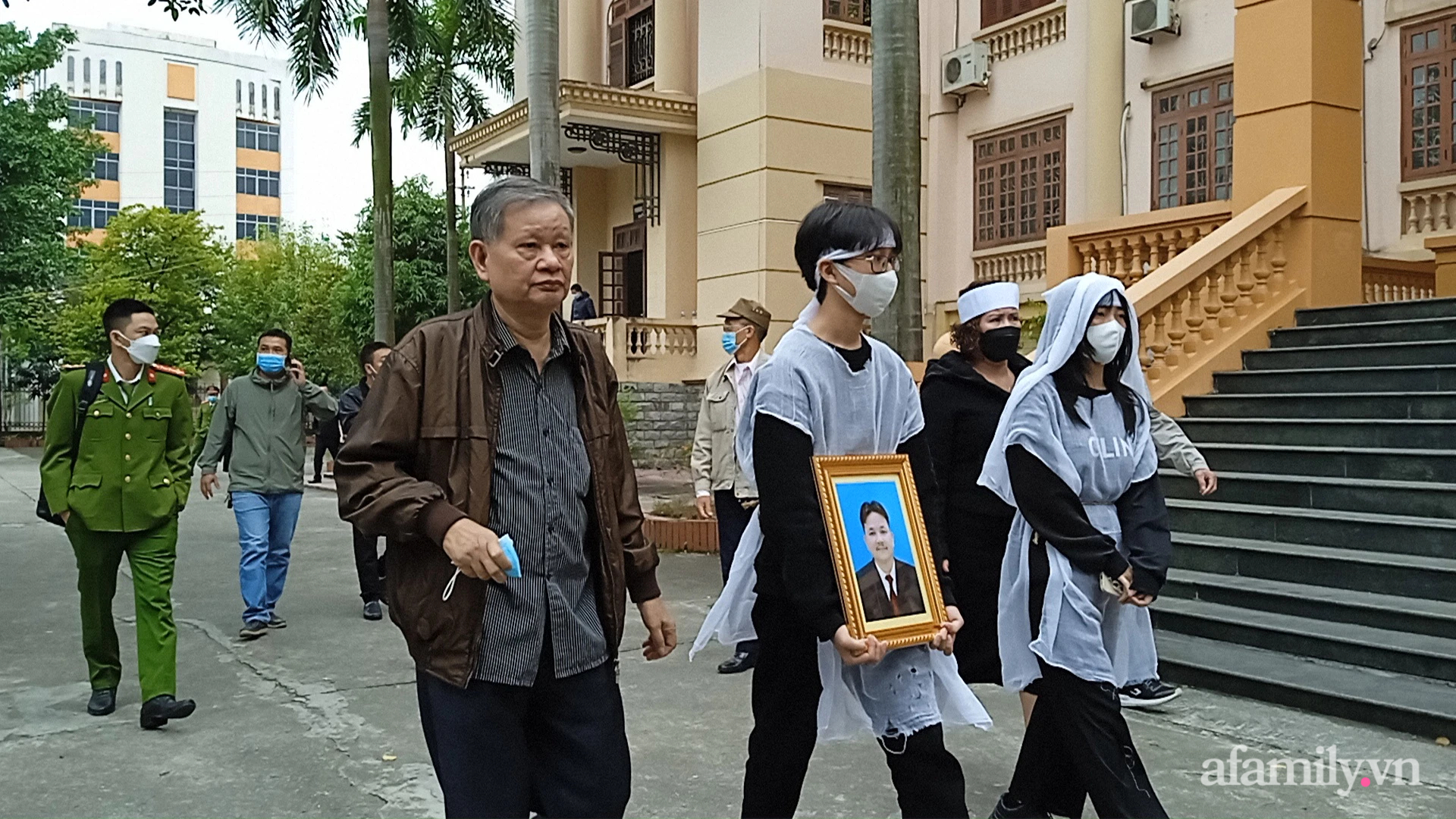 &quot;Cha mất con, hai con mất bố&quot; - đó là nỗi đau của một gia đình