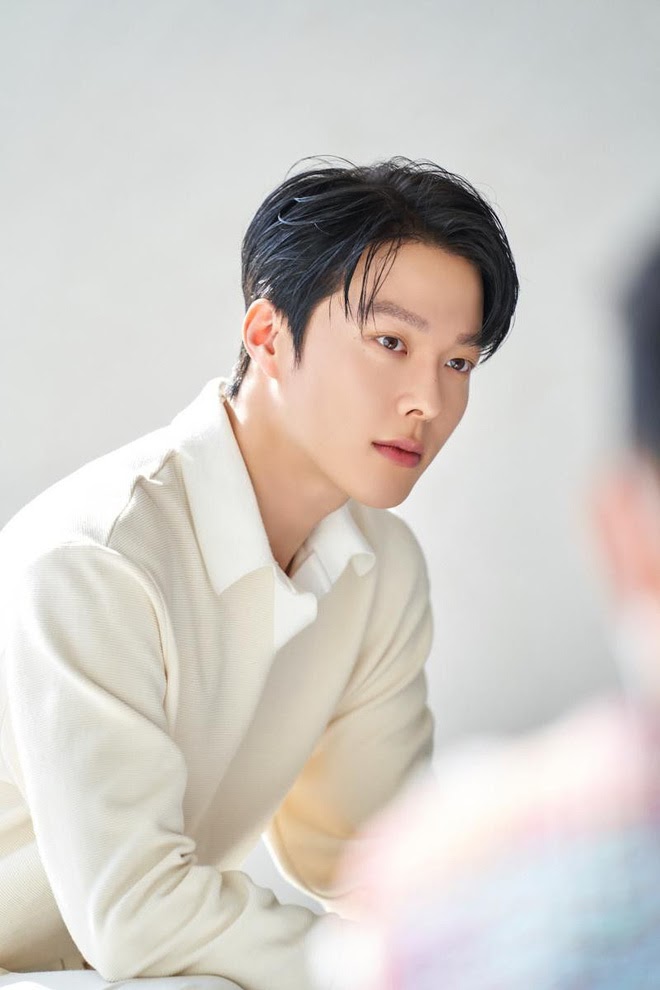 Jang Ki Yong - tình trẻ của Song Hye Kyo lộ ảnh 18+ thời mới vào nghề khiến dân tình ngỡ ngàng - Ảnh 4.