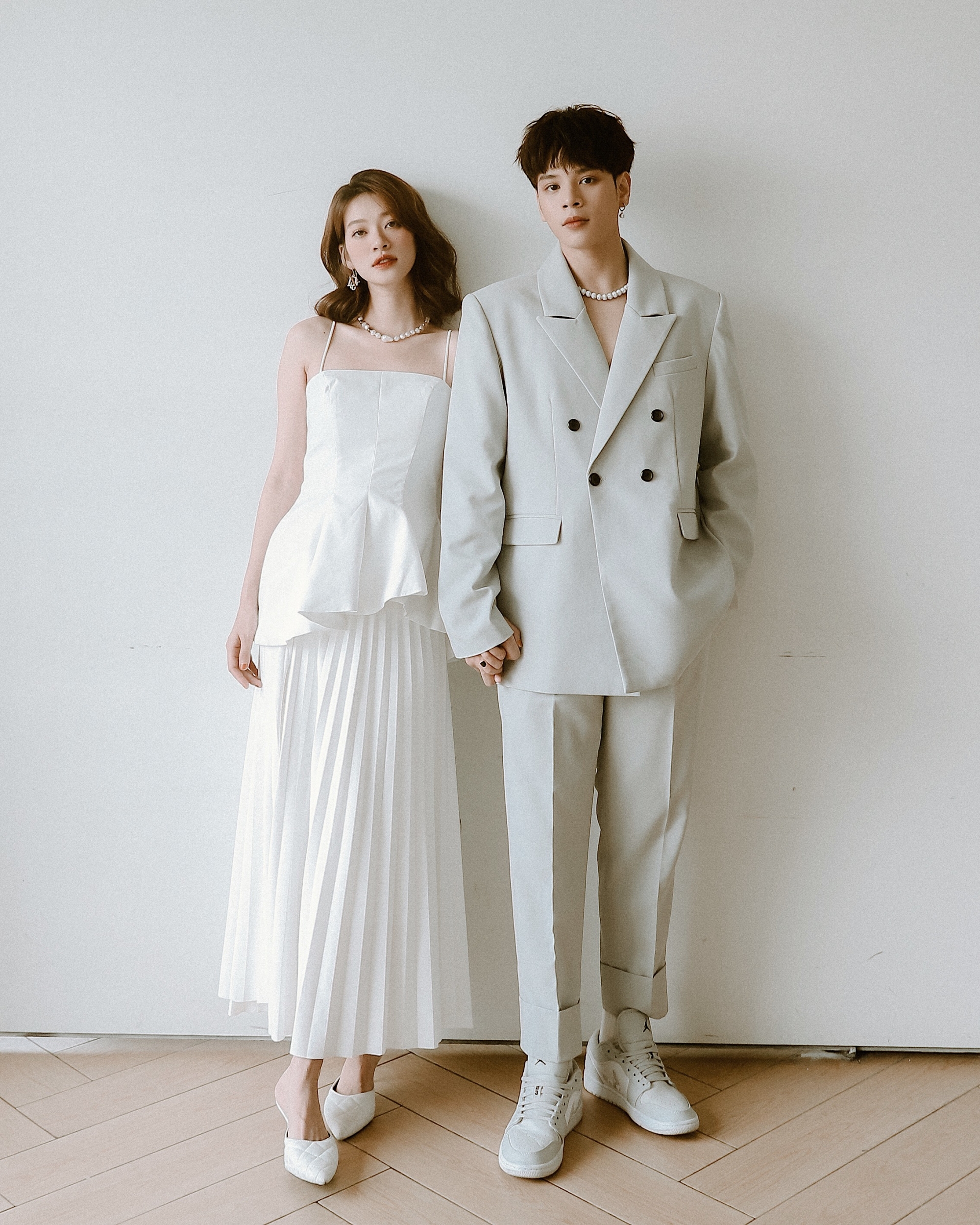 Bản hit "Chiều h&ocirc;m ấy" của JayKii đạt 100 triệu view, b&agrave; x&atilde; xinh đẹp n&oacute;i g&igrave; về ca kh&uacute;c chồng viết cho t&igrave;nh cũ? - Ảnh 2.