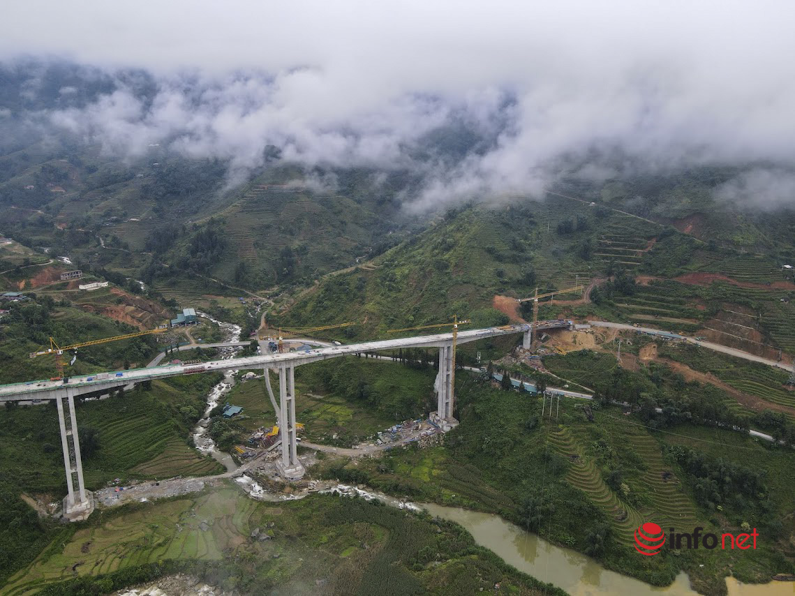 Cận cảnh 'cầu cạn trên mây' cao nhất Việt Nam sắp hoàn thiện - Ảnh 2.