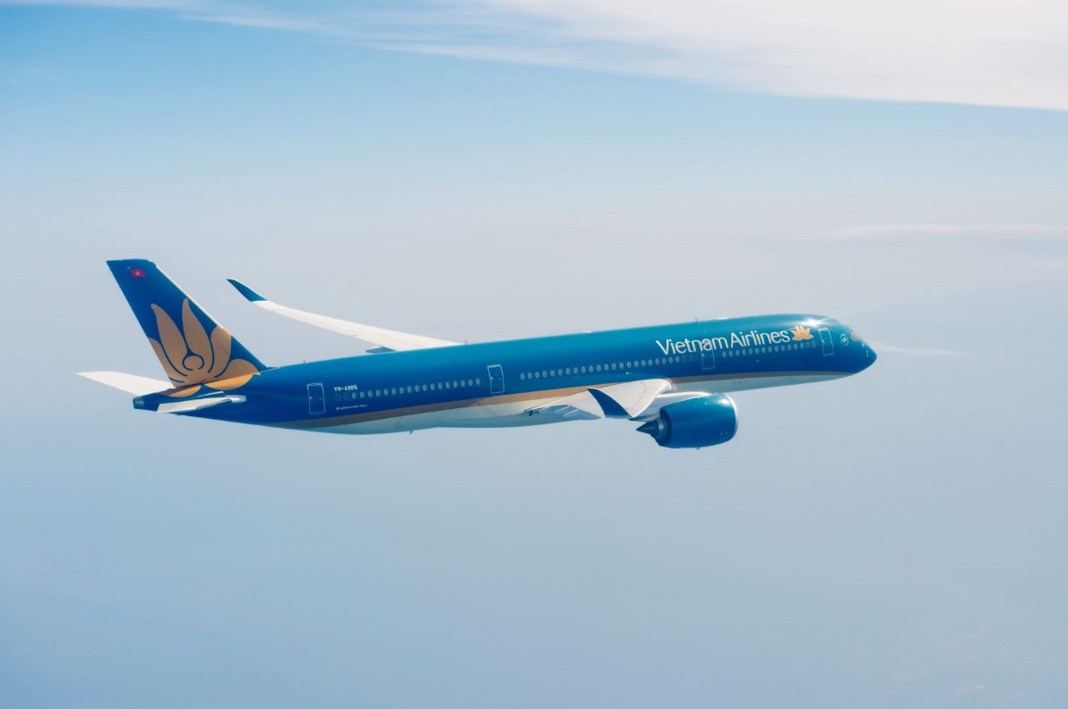Vietnam Airlines ra mắt sàn TMĐT VNAMALL, siêu ưu đãi Black Friday - Ảnh 2. Vietnam Airlines ra mắt sàn TMĐT VNAMALL, siêu ưu đãi Black Friday - Ảnh 2.