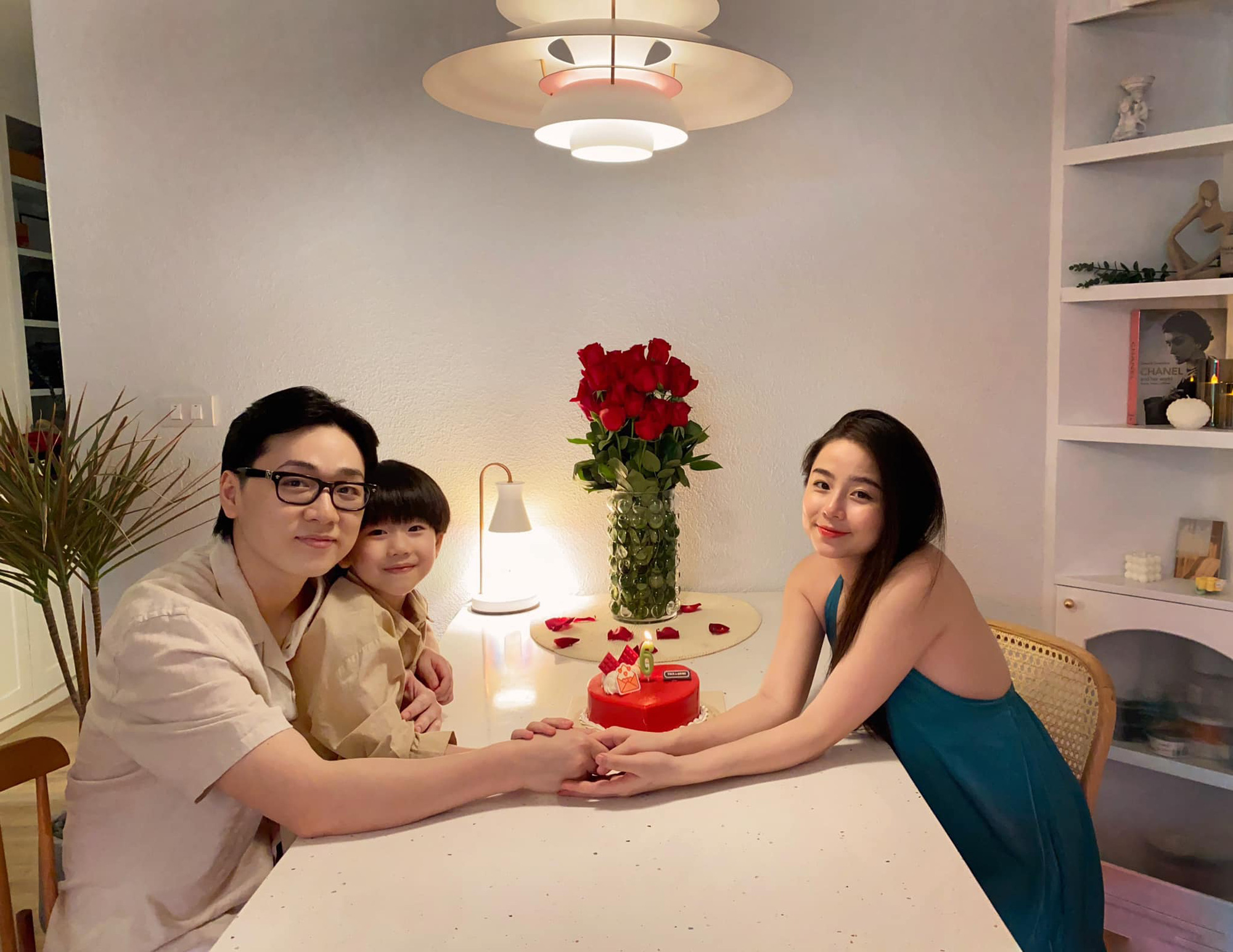 Hot mom Nam Thương hạ sinh b&eacute; thứ 2, &ocirc;ng x&atilde; Ba Duy thốt l&ecirc;n c&acirc;u khiến h&agrave;ng chục ngh&igrave;n fan b&ograve; lăn ra cười - Ảnh 3.