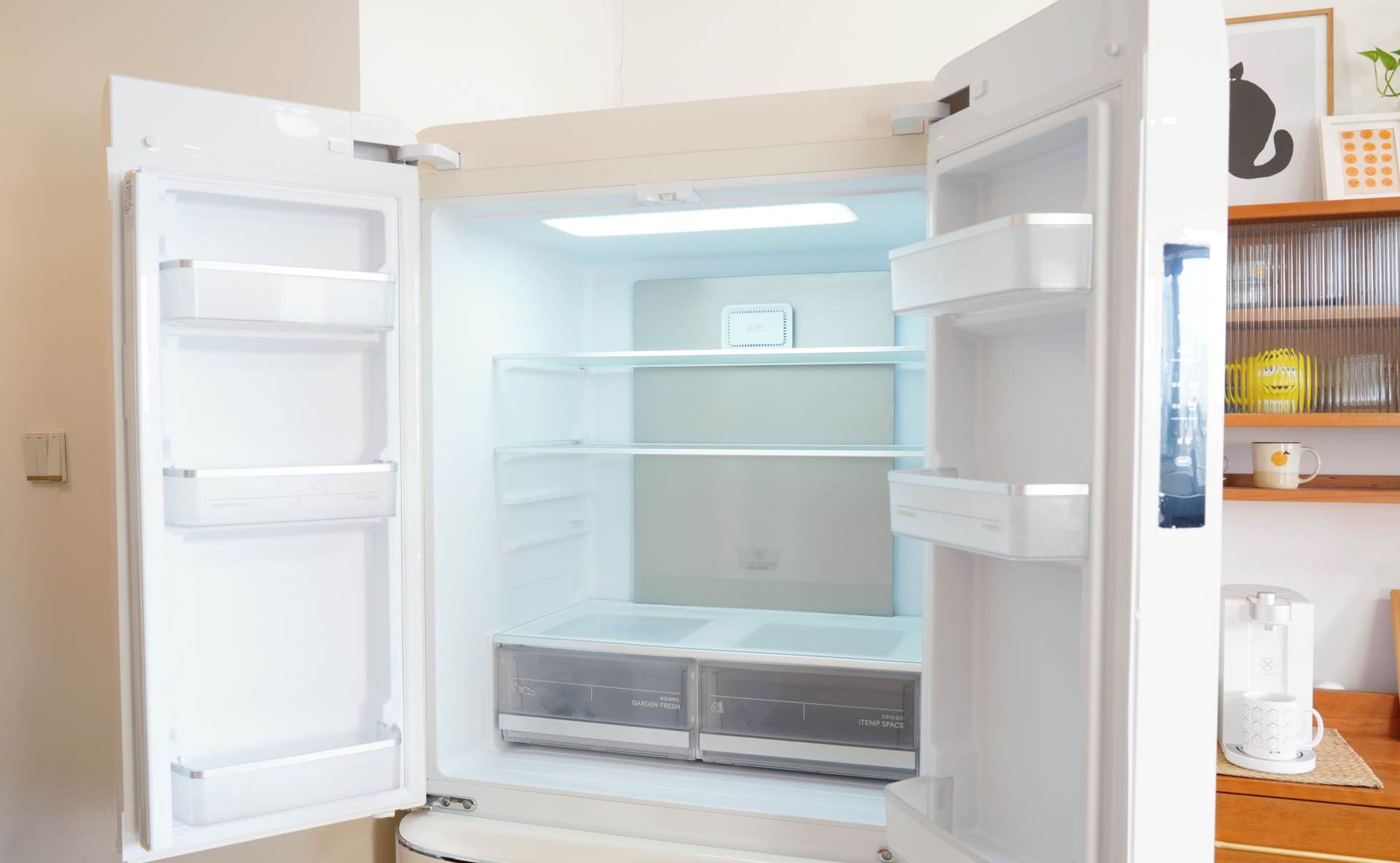 Review nhanh mẫu tủ lạnh gia đình phong cách retro đẹp ngang ngửa Smeg mà giá thì chưa đến một nửa - Ảnh 5.