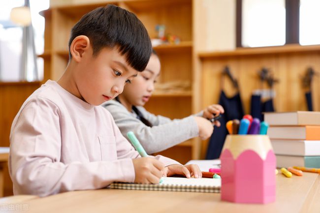 Cách nghĩ sai lầm này của phụ huynh hạn chế tương lai của trẻ, loại bỏ chúng mới là cách tốt nhất giúp con đạt đến đỉnh cao - Ảnh 3. Cách nghĩ sai lầm này của phụ huynh hạn chế tương lai của trẻ, loại bỏ chúng mới là cách tốt nhất giúp con đạt đến đỉnh cao - Ảnh 3.