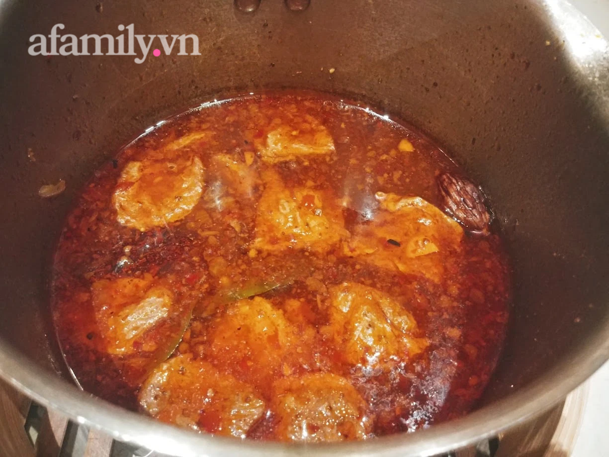 Đầu th&aacute;ng học Li&ecirc;n R&ograve;m nấu m&igrave; chay n&oacute;ng hổi ăn vừa ngon vừa l&agrave;nh! - Ảnh 5.