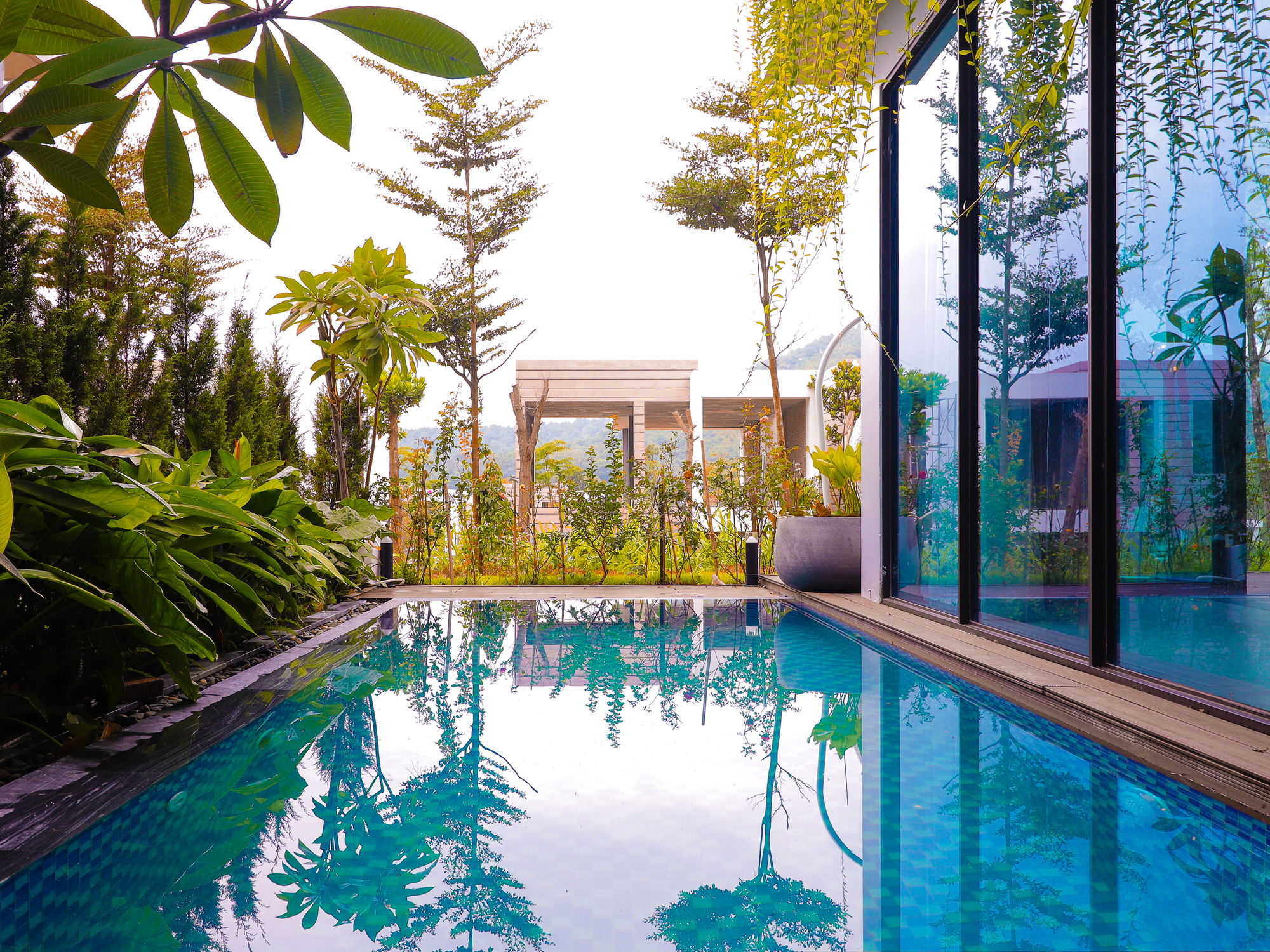 Căn nhà nhiều cây xanh với mảnh vườn bé xinh ở ngoại thành Hà Nội có chi phí hoàn thiện 3 tỷ đồng - Ảnh 5.