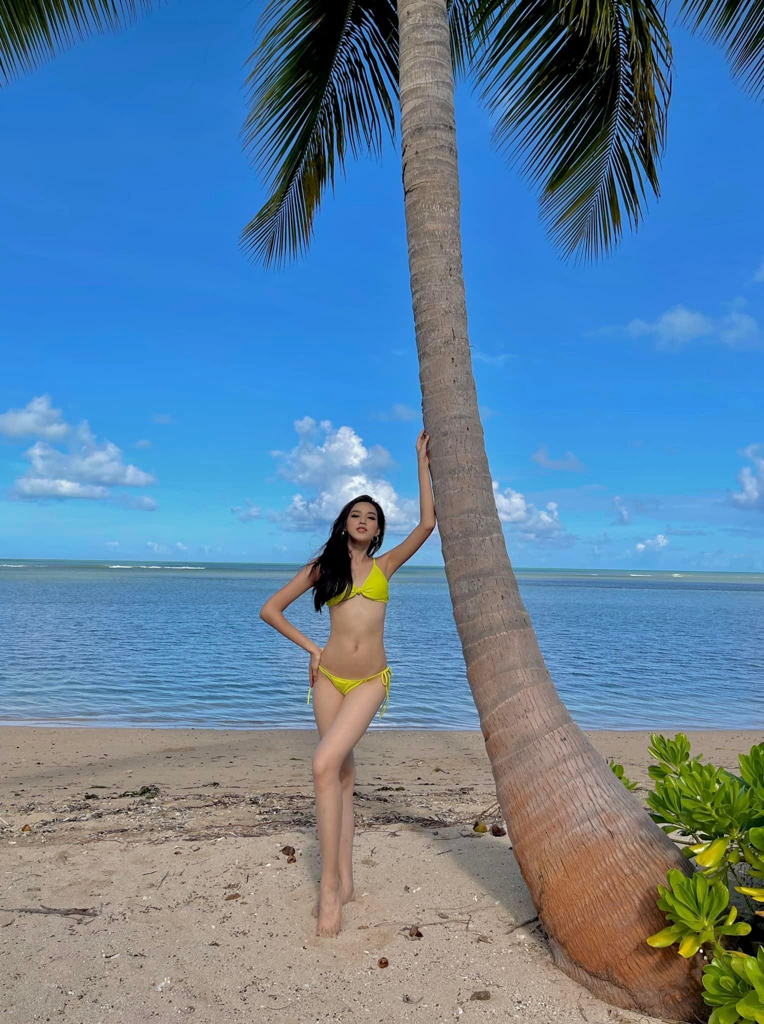 Lần đầu mặc bikini ở Miss World, Đỗ Thị Hà khiến fan &quot;phát sốt&quot; với body cực nóng bỏng - Ảnh 4.