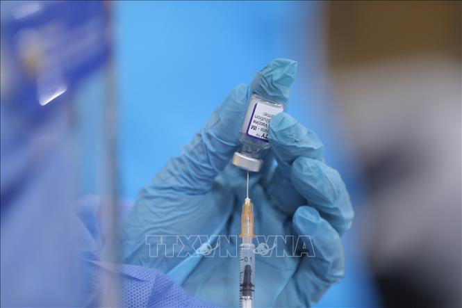 Thanh Hóa: Đưa 86 học sinh phản ứng sau tiêm vaccine phòng COVID-19 nhập viện theo dõi