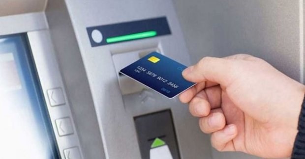Sau ngày 31/12, thẻ từ vẫn giao dịch bình thường trên ATM, POS | Tài chính | Vietnam+ (VietnamPlus) - Ảnh 1.
