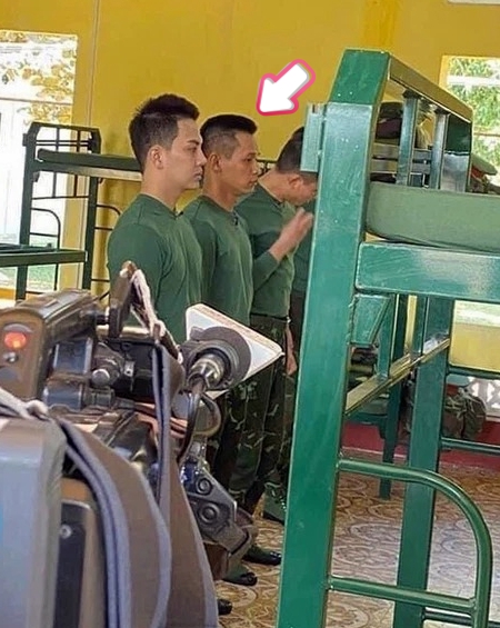 Cận cảnh Độ Mixi ngậm ngùi xuống tóc ở Sao Nhập Ngũ, chuyến này coi bộ nhiều meme! - Ảnh 2.