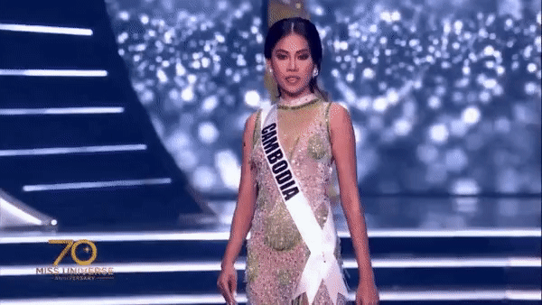 Bán kết Miss Universe 2021: Kim Duyên catwalk dạ hội quá đỉnh; Nhiều đối thủ vấp té, lộ bụng mỡ - Ảnh 10.