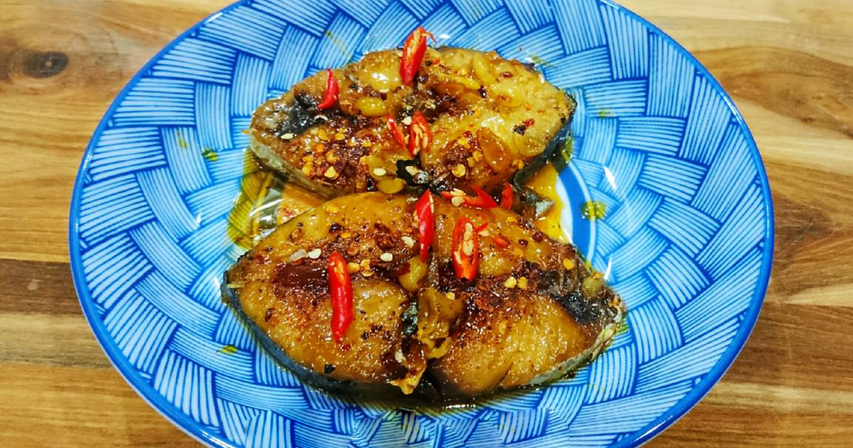 Cách làm cá thu rim mắm tỏi ớt chuẩn vị cực ngon