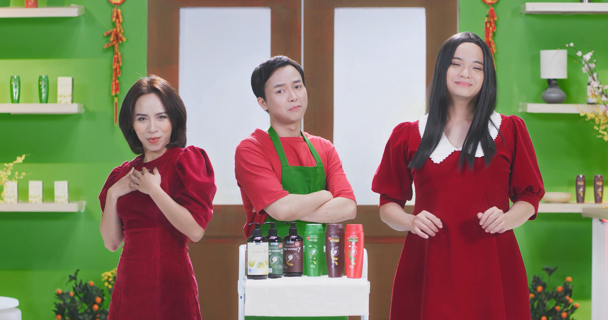 Hội chị em lại được phen “dậy sóng” với viral clip “cưng xỉu” hướng dẫn cách yêu chiều tóc đến từ dầu gội Thái Dương - Ảnh 4.