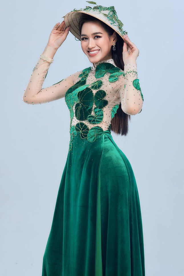 Hoa hậu Đỗ Thị Hà hé lộ về đối thủ &quot;nặng ký&quot; nhất trước thềm chung kết Miss World - Ảnh 1.