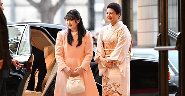 Hành trình Hoàng hậu Nhật Bản giúp con gái vượt qua loạt biến cố ám ảnh, làm công chúa không hề giống truyện cổ tích - Ảnh 1.