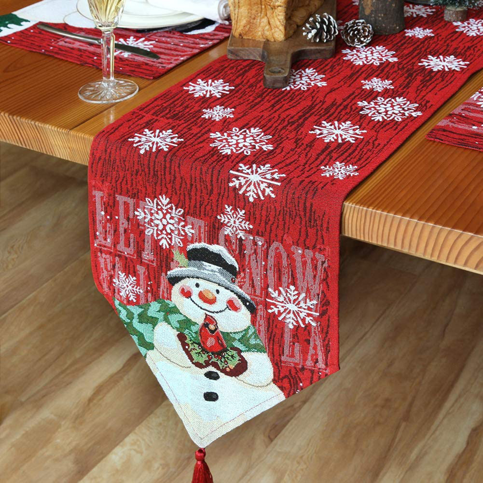 Hô biến phòng ăn gia đình ngập tràn không khí Giáng sinh thật dễ dàng chỉ bằng chiếc khăn trải bàn - Ảnh 7.
