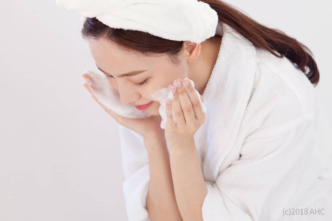 Chuyên gia Nhật Bản hé lộ cách rửa mặt làm sạch tận cùng lỗ chân lông, đánh bật hết bụi bẩn - Ảnh 4.