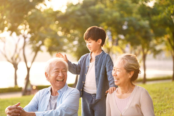 Cháu trai đến thăm, ông nội nói đùa: &quot;Nhà không có đồ ăn đâu&quot;, câu đáp trả của đứa trẻ khiến bố mẹ sợ xanh mặt - Ảnh 2.