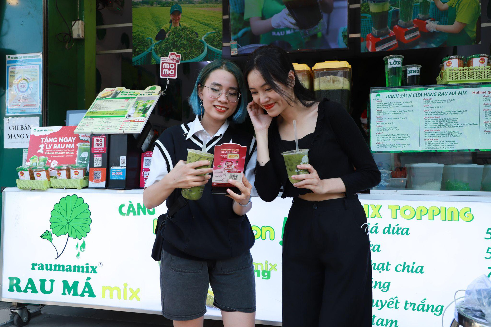 Giới trẻ mách nhau cách tìm quán ngon chân ái nhờ tính năng trên Thổ Địa MoMo - Ảnh 3. Giới trẻ mách nhau cách tìm quán ngon chân ái nhờ tính năng trên Thổ Địa MoMo - Ảnh 3.