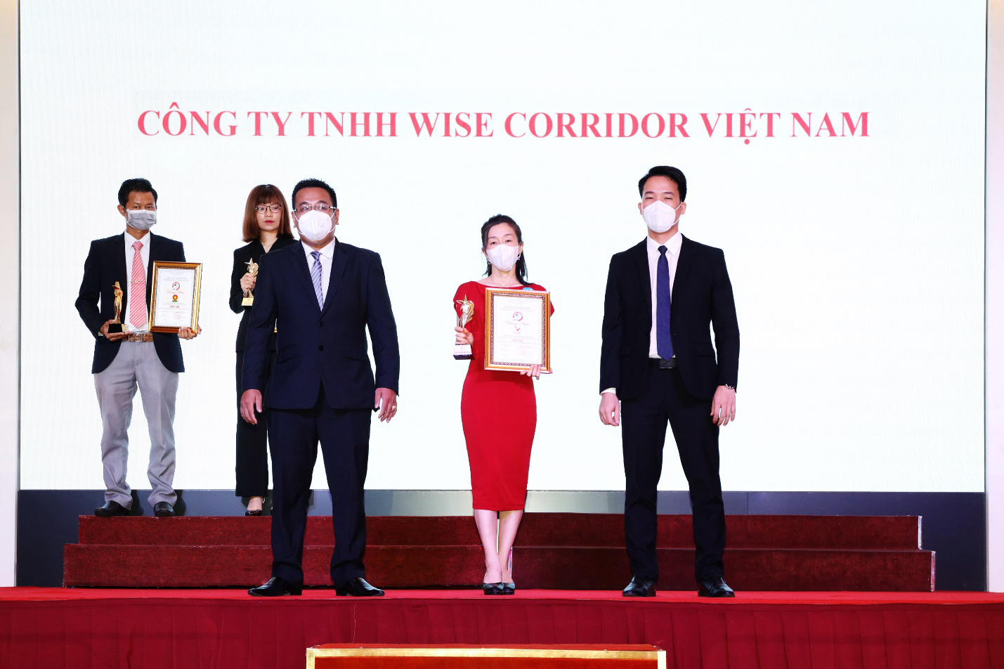 V Live International giành 2 giải thưởng lớn về thương hiệu và chất lượng - Ảnh 3.