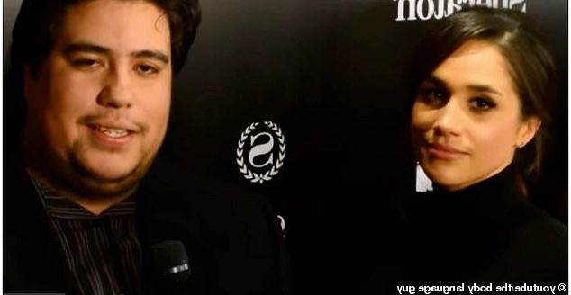 Khoảnh khắc Meghan Markle rớt "mặt nạ", hiện nguy&ecirc;n h&igrave;nh khiến dư luận hả h&ecirc;, Harry c&acirc;m n&iacute;n - Ảnh 3.