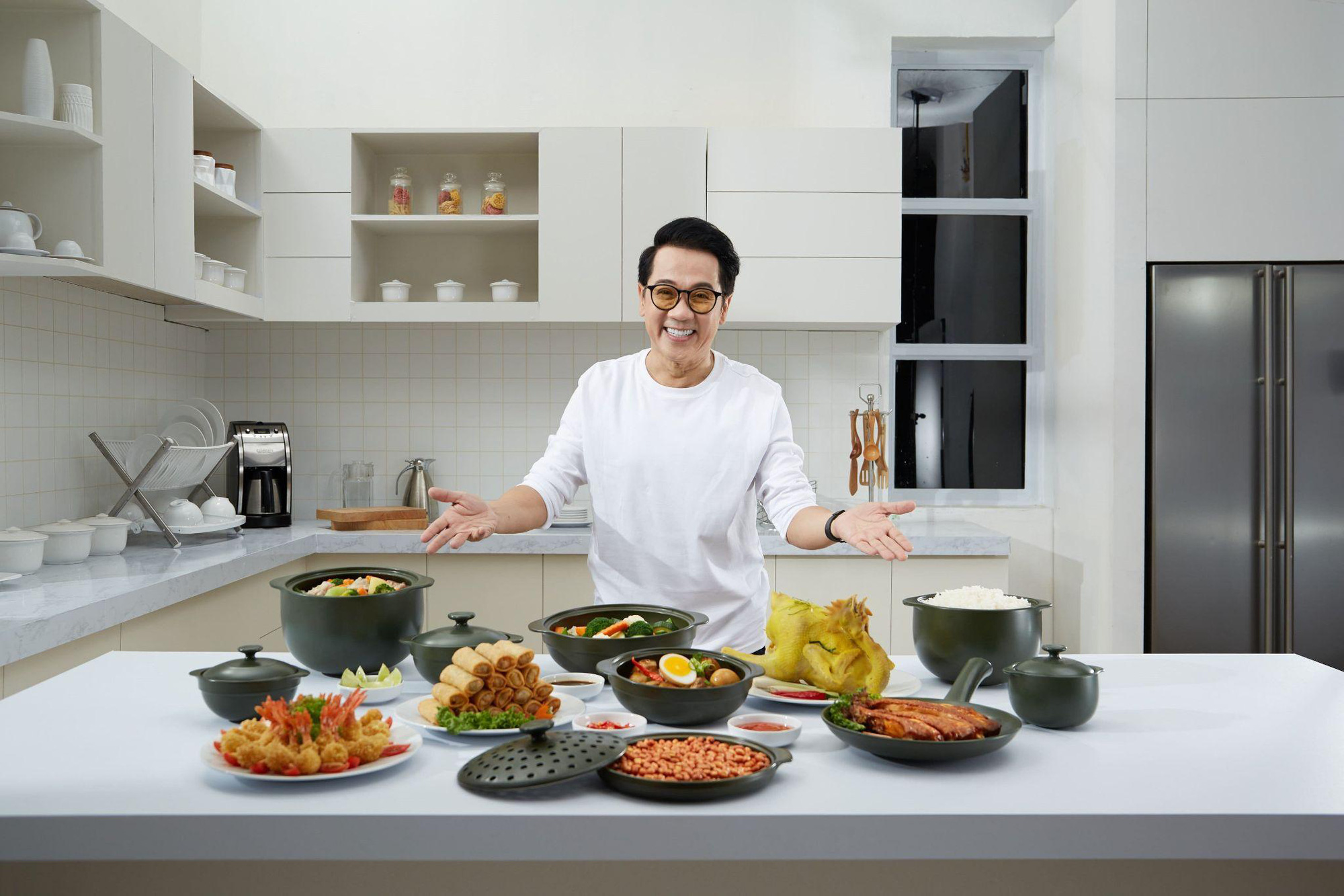 T&acirc;n trang gian bếp đ&oacute;n Tết b&igrave;nh an, thịnh vượng - Ảnh 1.
